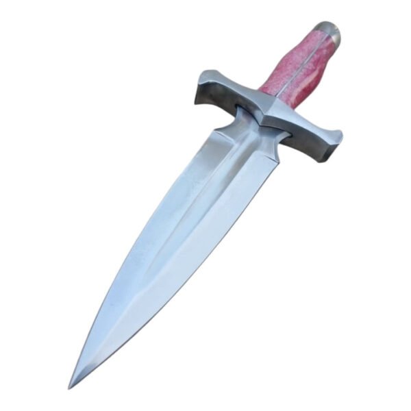 This exquisite Viking dagger